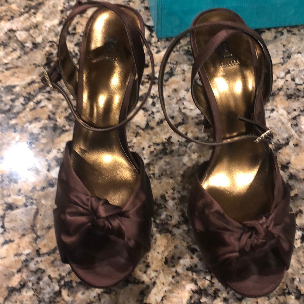 Brown heels - Picture 2 of 2